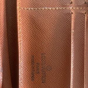 Louis Vuitton Brown wallet